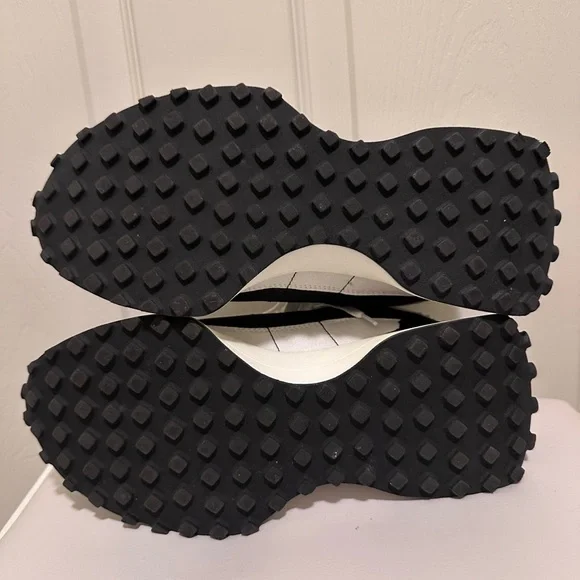 Steve Madden black and white “Diversion” sneakers ladies size 9 - Picture 6 of 9